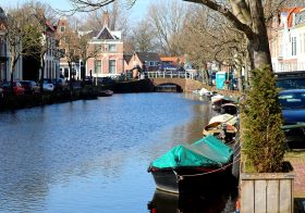 Ontdek het Historische Alkmaar: Een Dagje Uit naar de Broeker Veiling